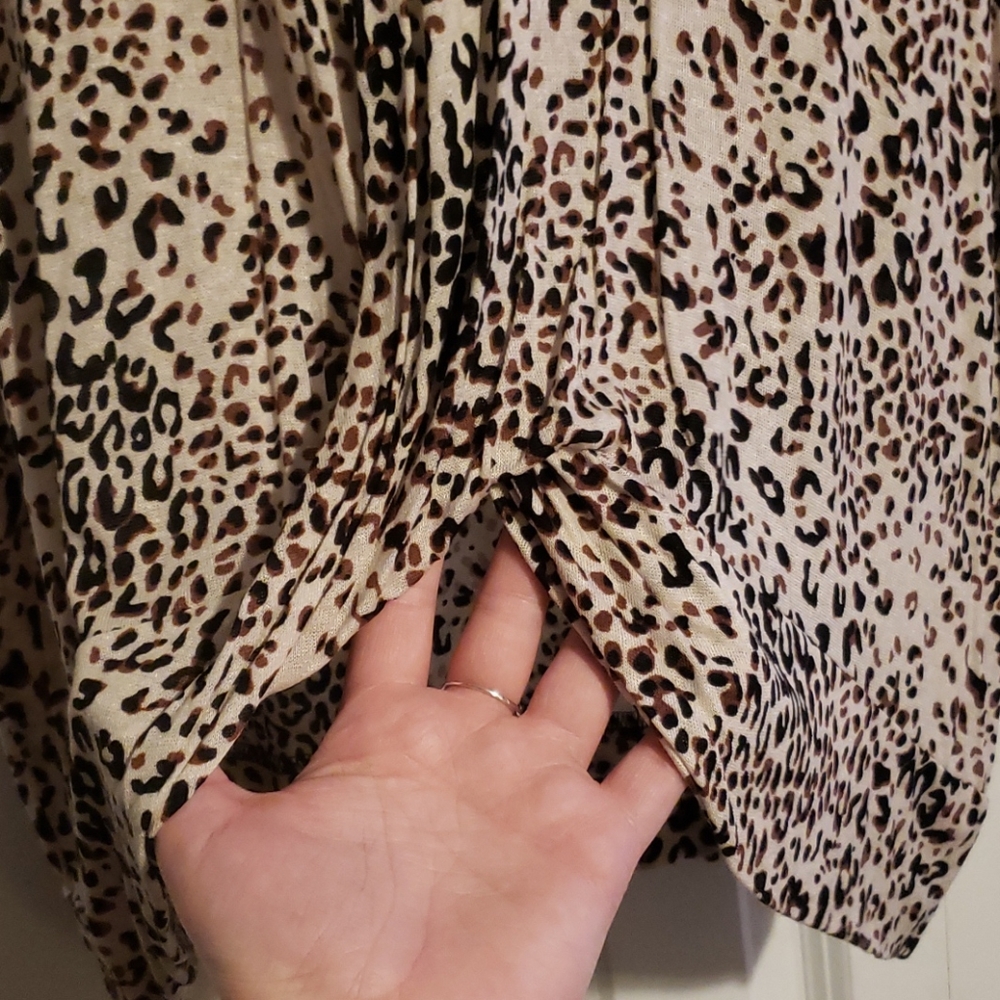 Leopard top - Picture 2 of 3